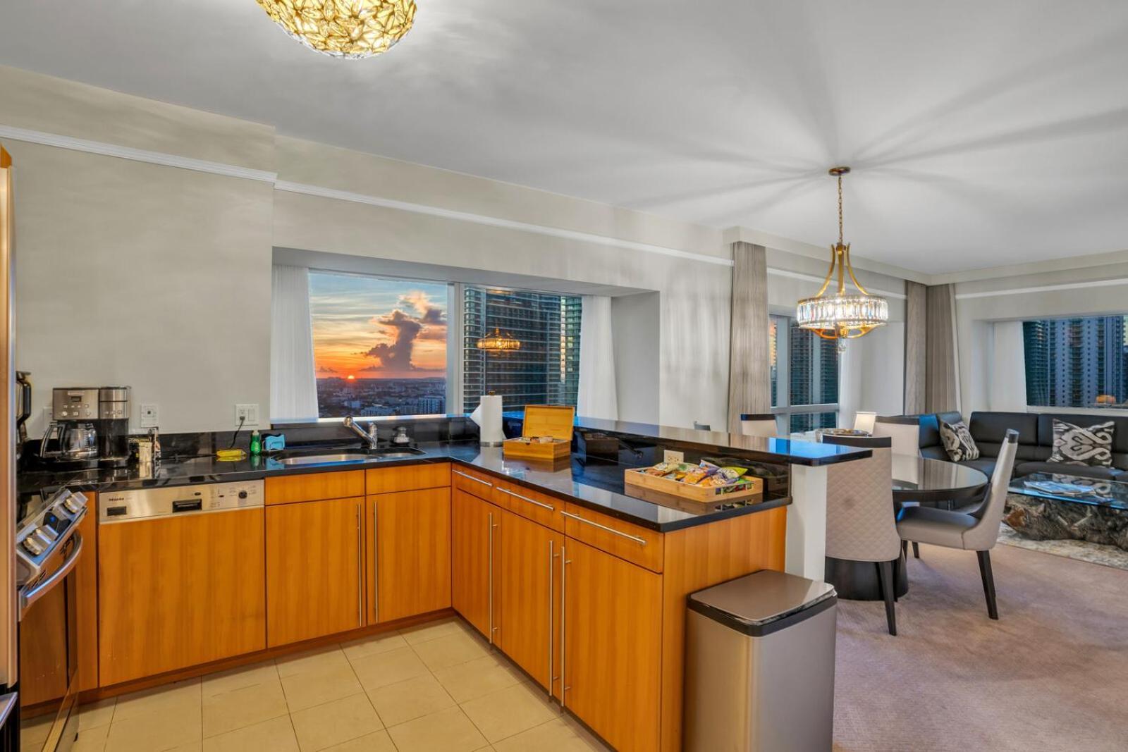 Spacious 2 Bedroom 2 Bath & Studio Suites In The Four Seasons Hotel Miami High Floors Chambre photo